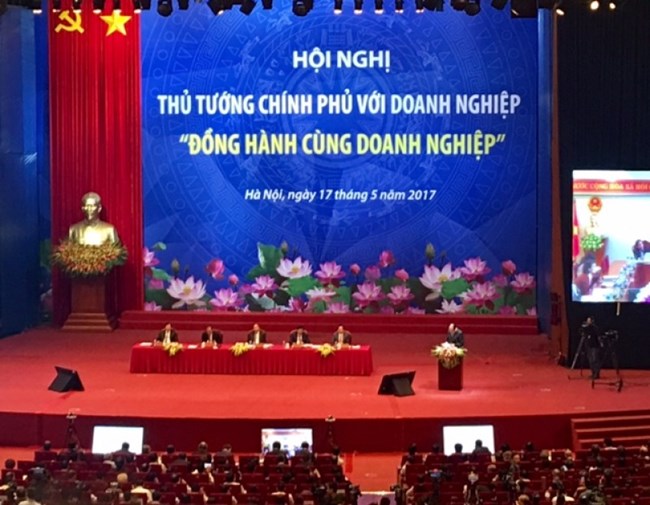 Chính phủ và doanh nghiệp: Hai tay vỗ mới nên kêu! (13/12/2017)